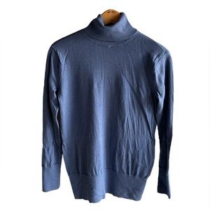 Club Monaco, 100% wool light weight turtle neck, dust blue, size small